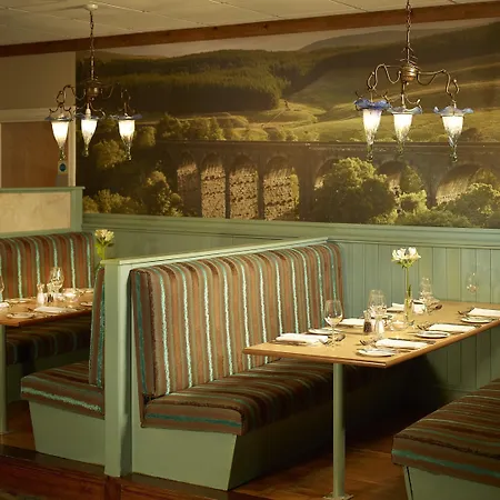 Western Milford Отель