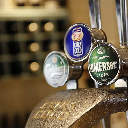 Отель Western Milford